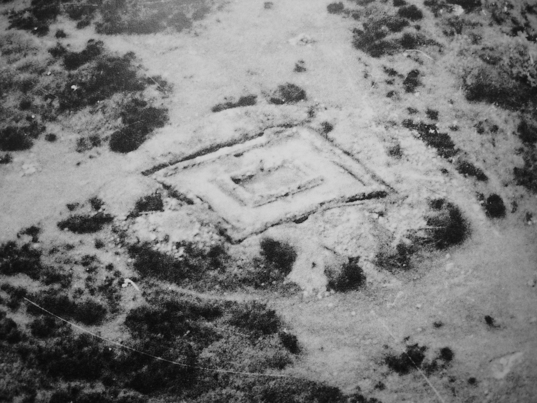 Vue aérienne du sanctuaire gallo-romain au sommet de Mercruy
